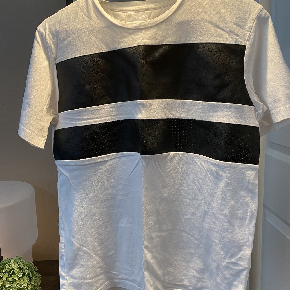 Zara Tee